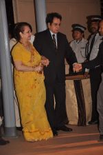 Dilip Kumar, Saira Banu at the Honey Bhagnani wedding reception on 28th Feb 2012 (73).JPG